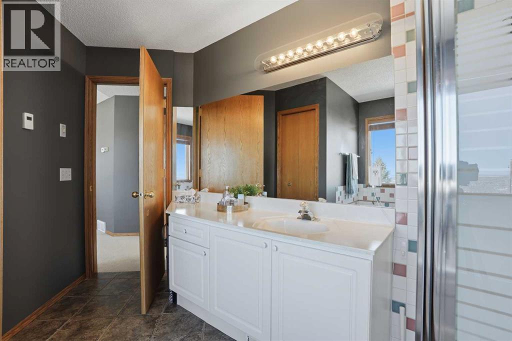 131 Edgebrook Circle Nw, Calgary, Alberta  T3A 5A4 - Photo 25 - A2299171