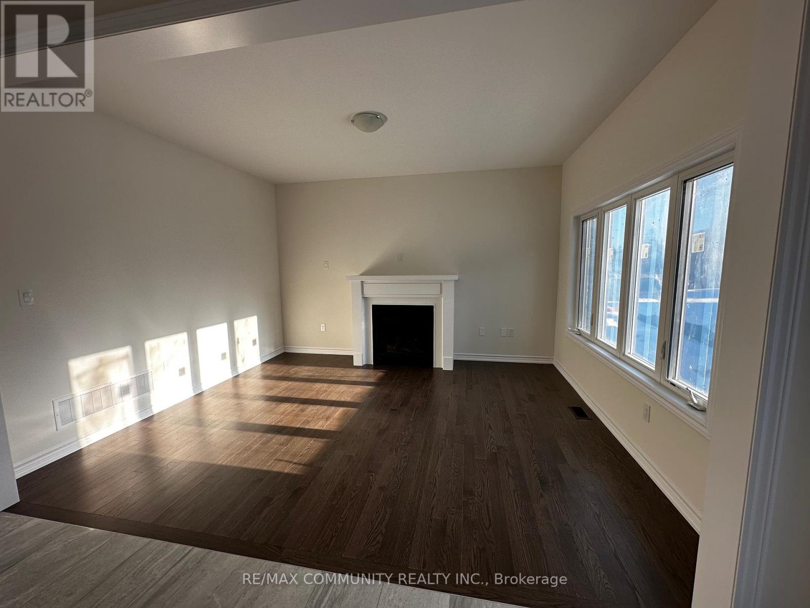 1220 Shankel Road, Oshawa, Ontario  L1K 3G2 - Photo 5 - E13016780