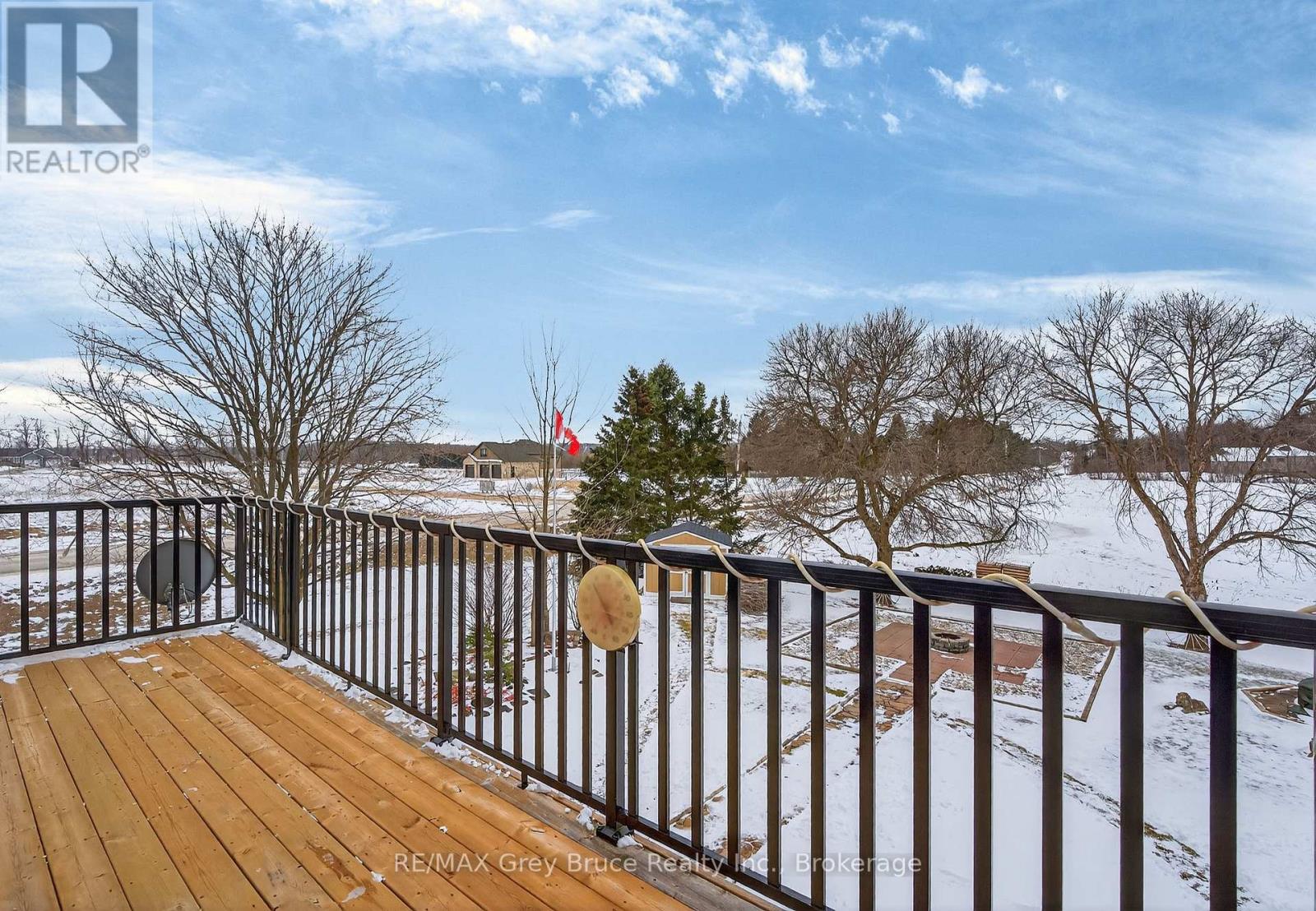 102 Mary Avenue W, Georgian Bluffs, Ontario  N4K 5N5 - Photo 35 - X12902280