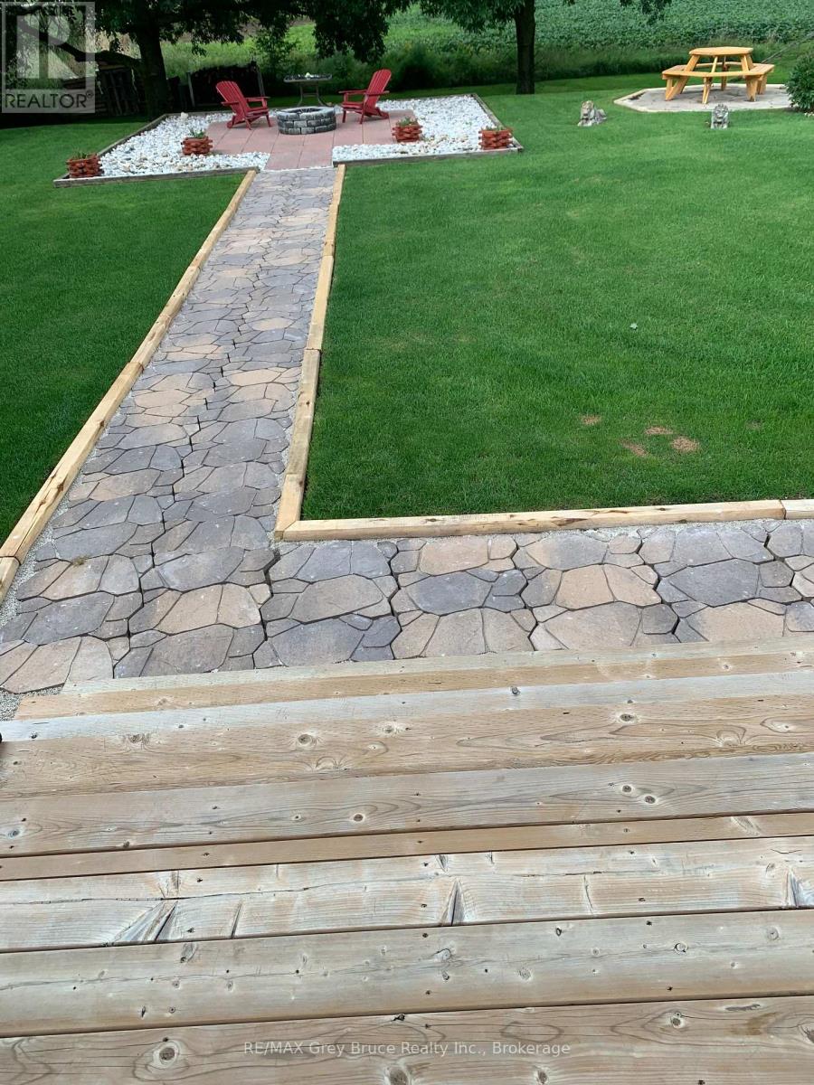 102 Mary Avenue W, Georgian Bluffs, Ontario  N4K 5N5 - Photo 44 - X12902280