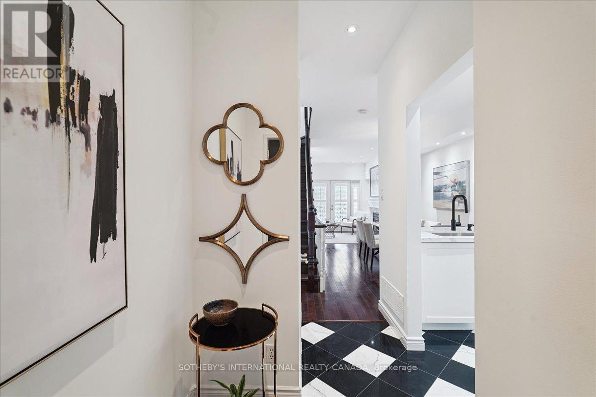 2 - 1 Baxter Street, Toronto, Ontario  M4W 3W1 - Photo 2 - C12768334