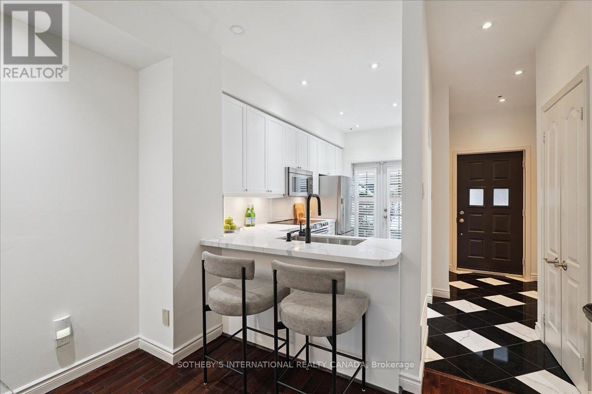 2 - 1 Baxter Street, Toronto, Ontario  M4W 3W1 - Photo 6 - C12768334