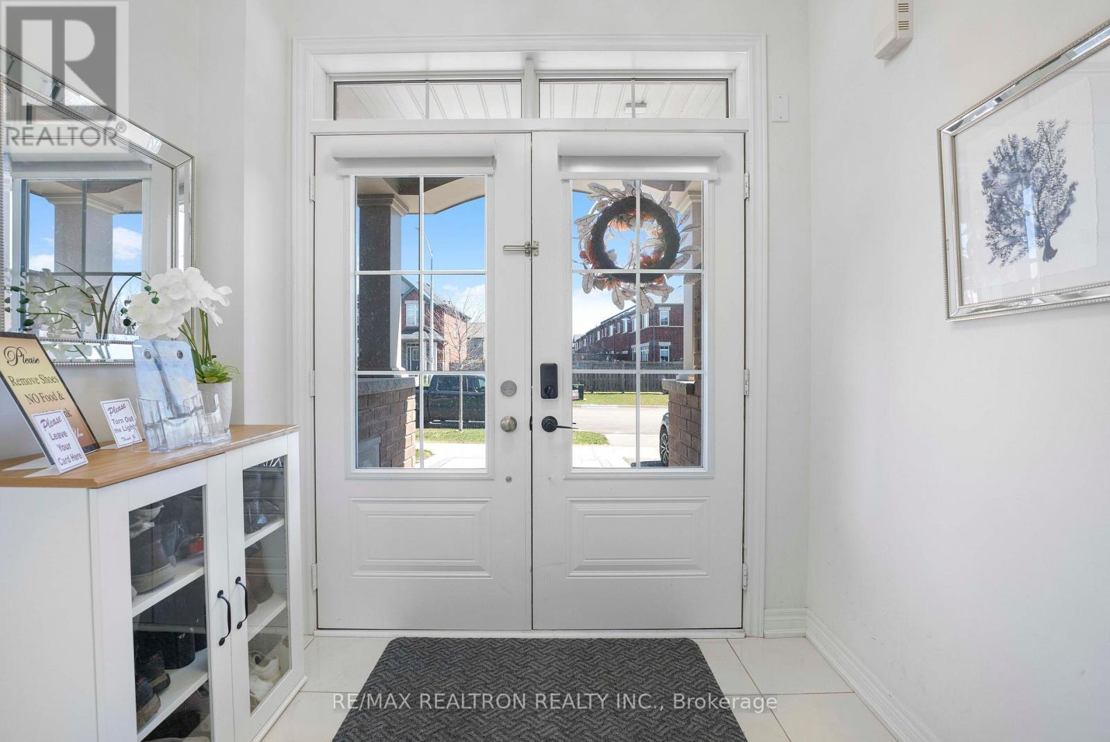 1514 Mcroberts Crescent, Innisfil, Ontario  L9S 4R7 - Photo 3 - N13016770