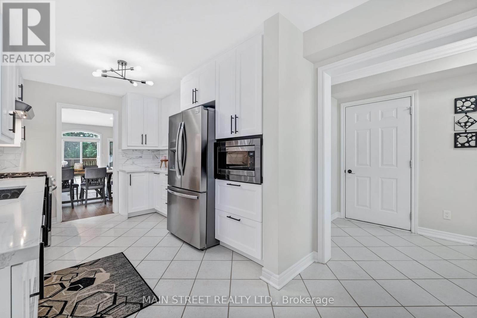 40 Via Amici, New Tecumseth, Ontario  L9R 2B4 - Photo 8 - N13016784