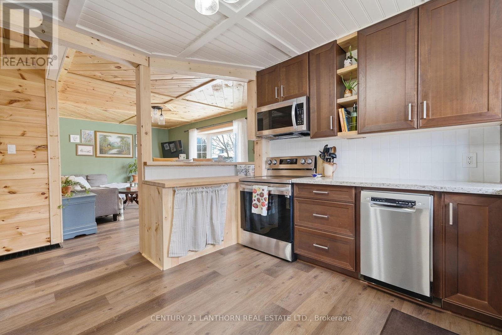 2 Duncan Street, Prince Edward County, Ontario  K0K 1T0 - Photo 13 - X12976498