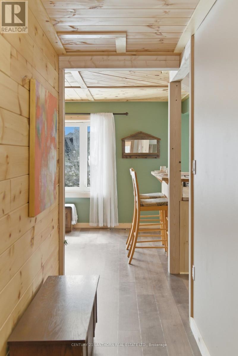 2 Duncan Street, Prince Edward County, Ontario  K0K 1T0 - Photo 15 - X12976498