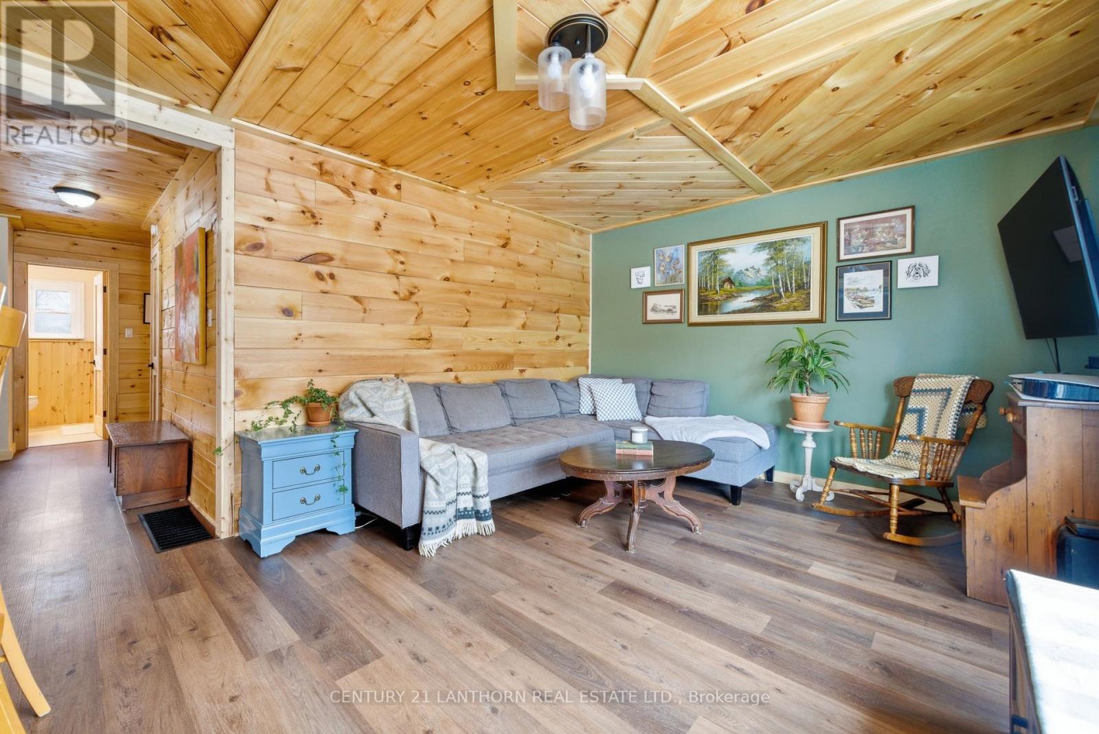 2 Duncan Street, Prince Edward County, Ontario  K0K 1T0 - Photo 5 - X12976498