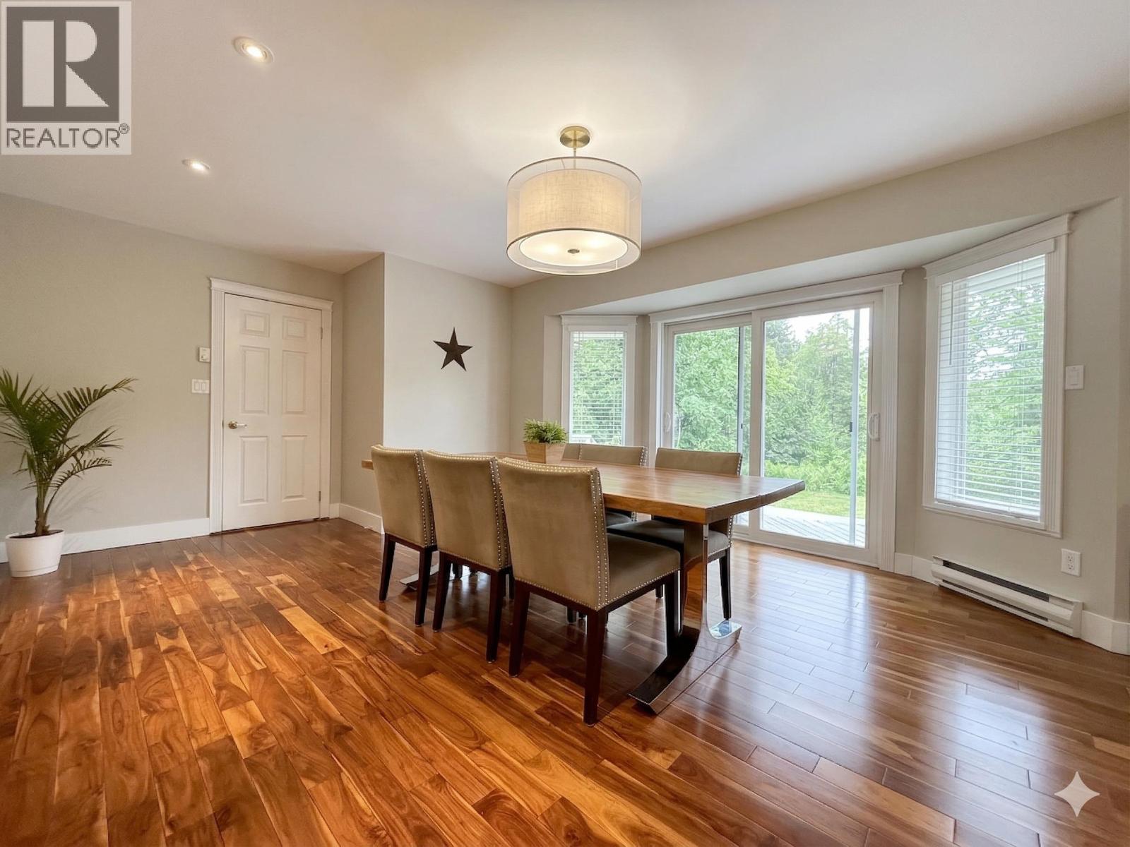 1510 Macdonald Place, Squamish, British Columbia  V0N 1H0 - Photo 11 - R3112992