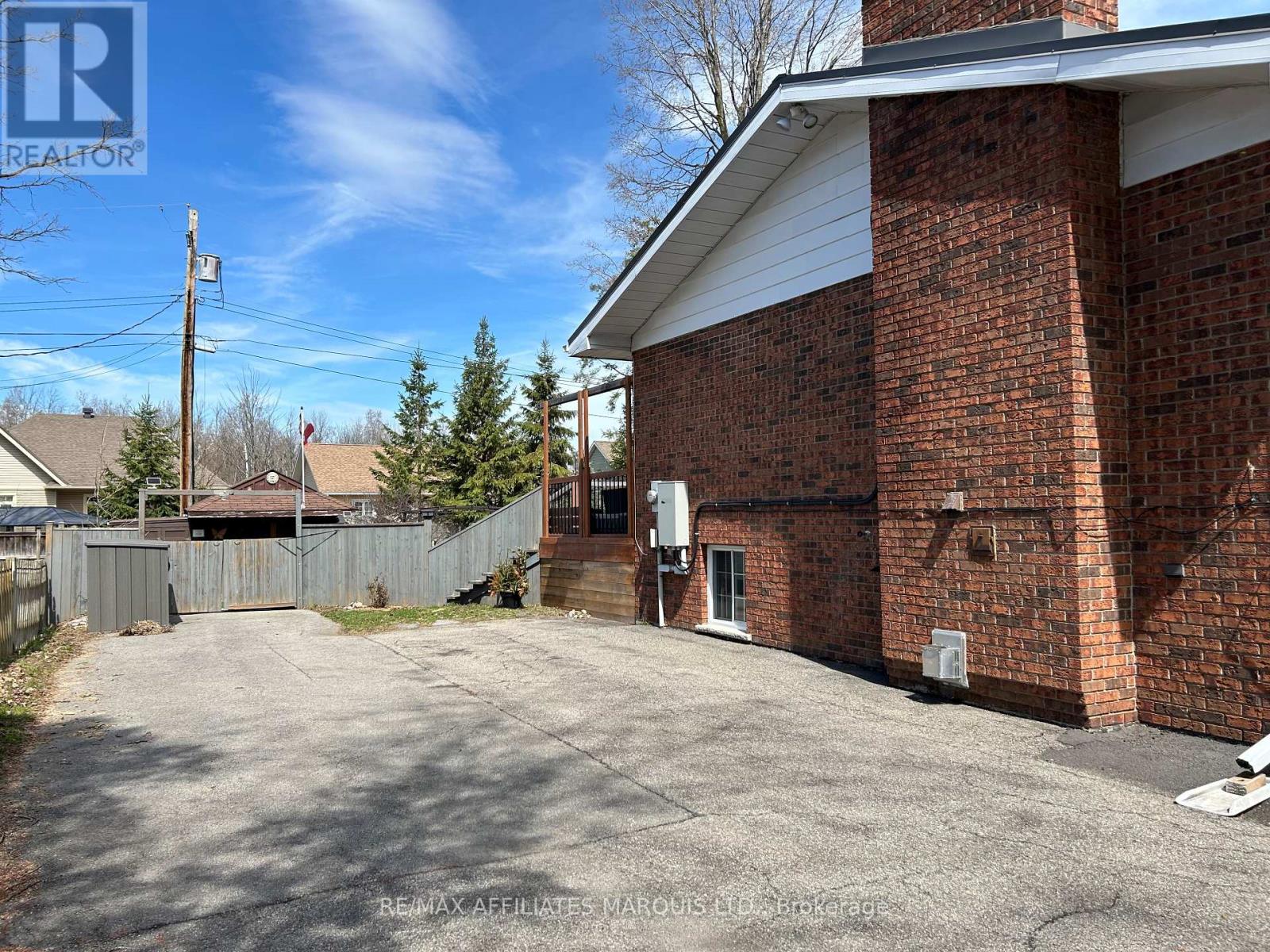 21 Spruce Street, South Stormont, Ontario  K0C 1M0 - Photo 4 - X12757530