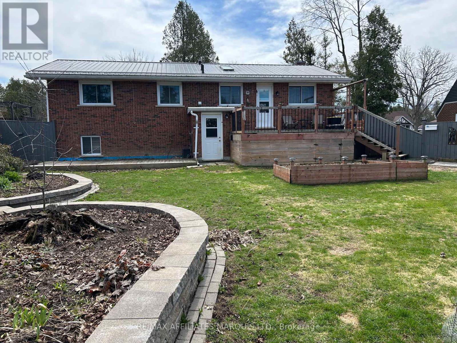 21 Spruce Street, South Stormont, Ontario  K0C 1M0 - Photo 42 - X12757530