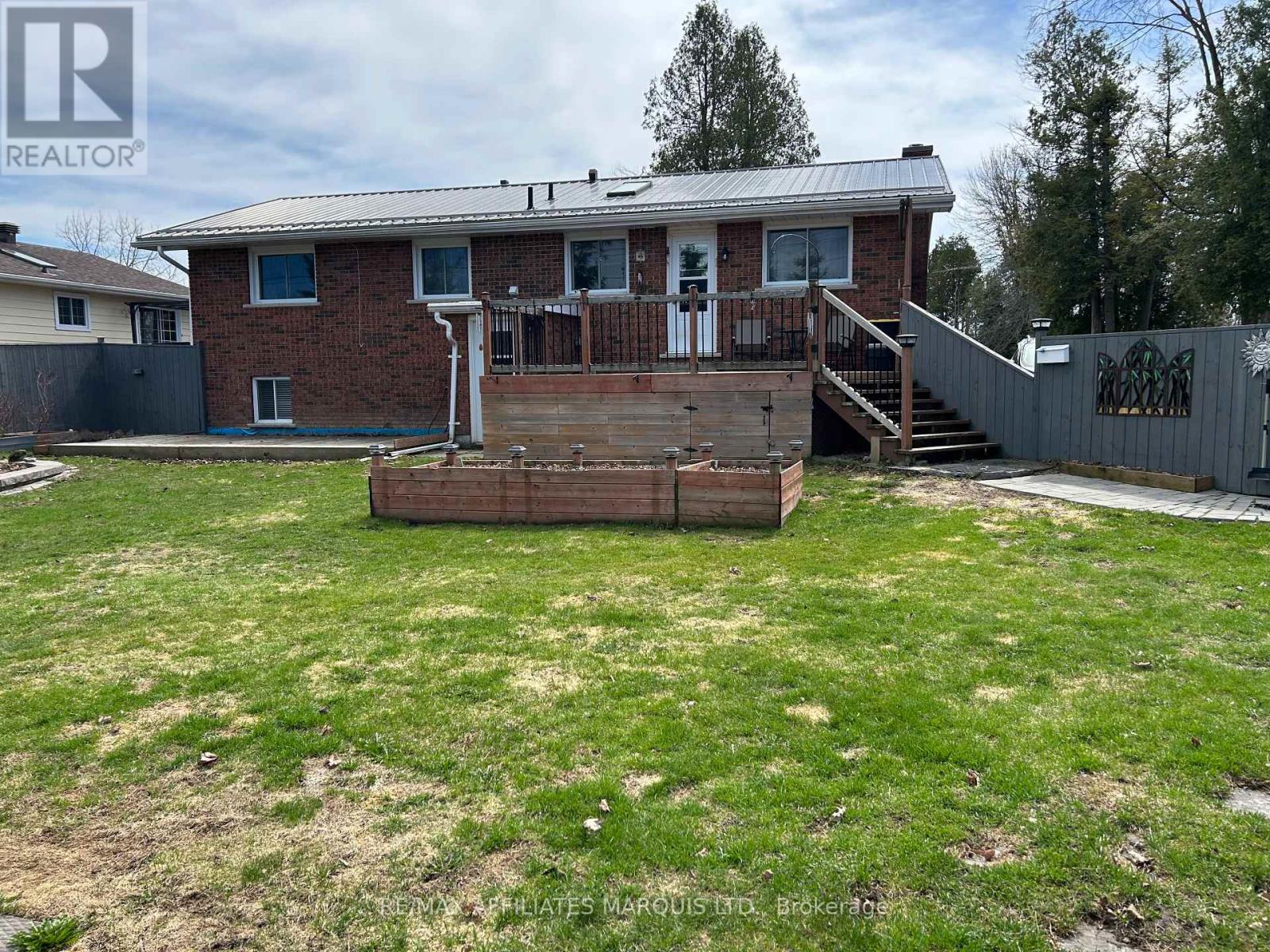 21 Spruce Street, South Stormont, Ontario  K0C 1M0 - Photo 47 - X12757530