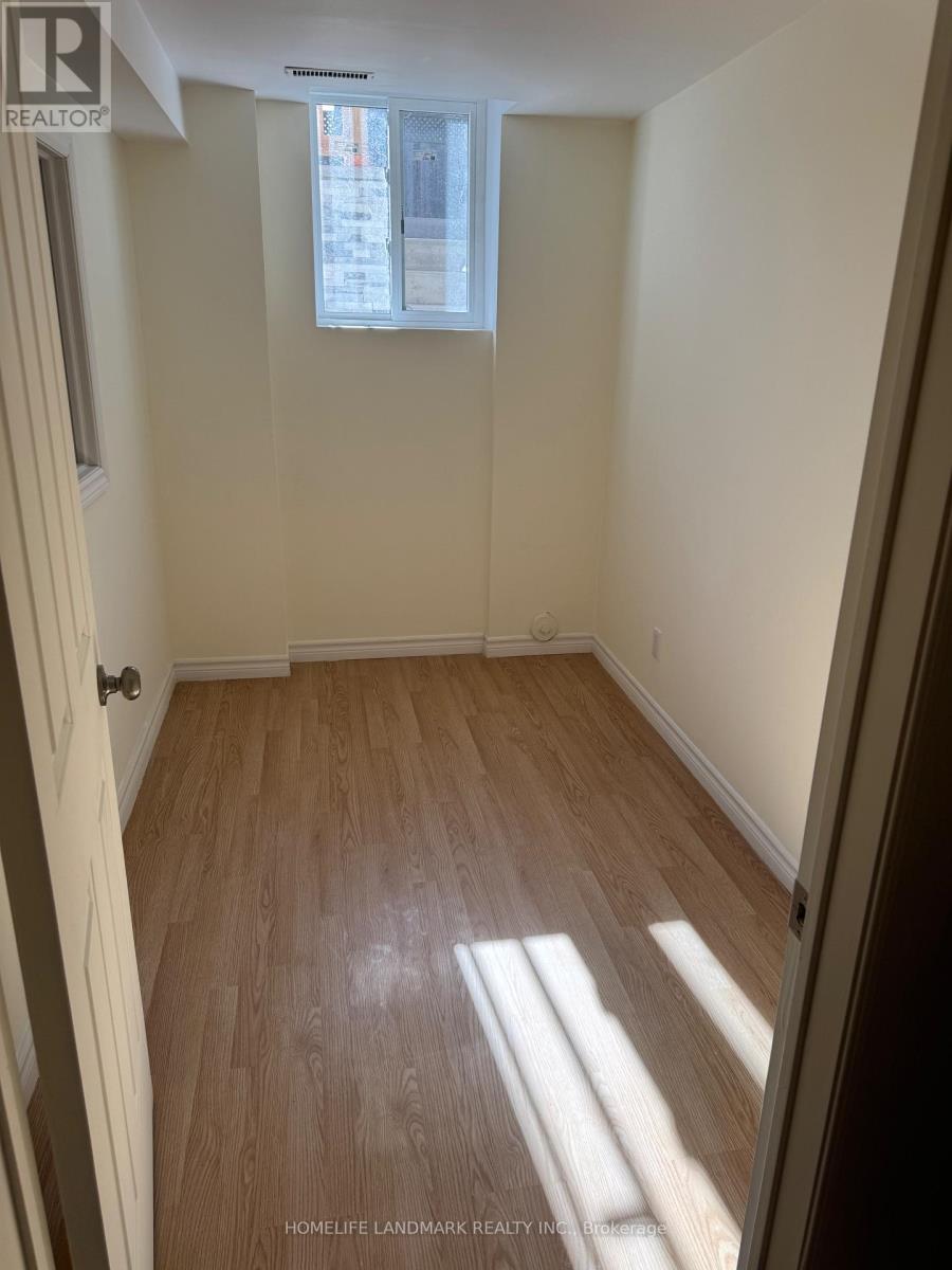 71 Holly Dr Drive, Richmond Hill, Ontario  L4S 2S4 - Photo 7 - N13016806