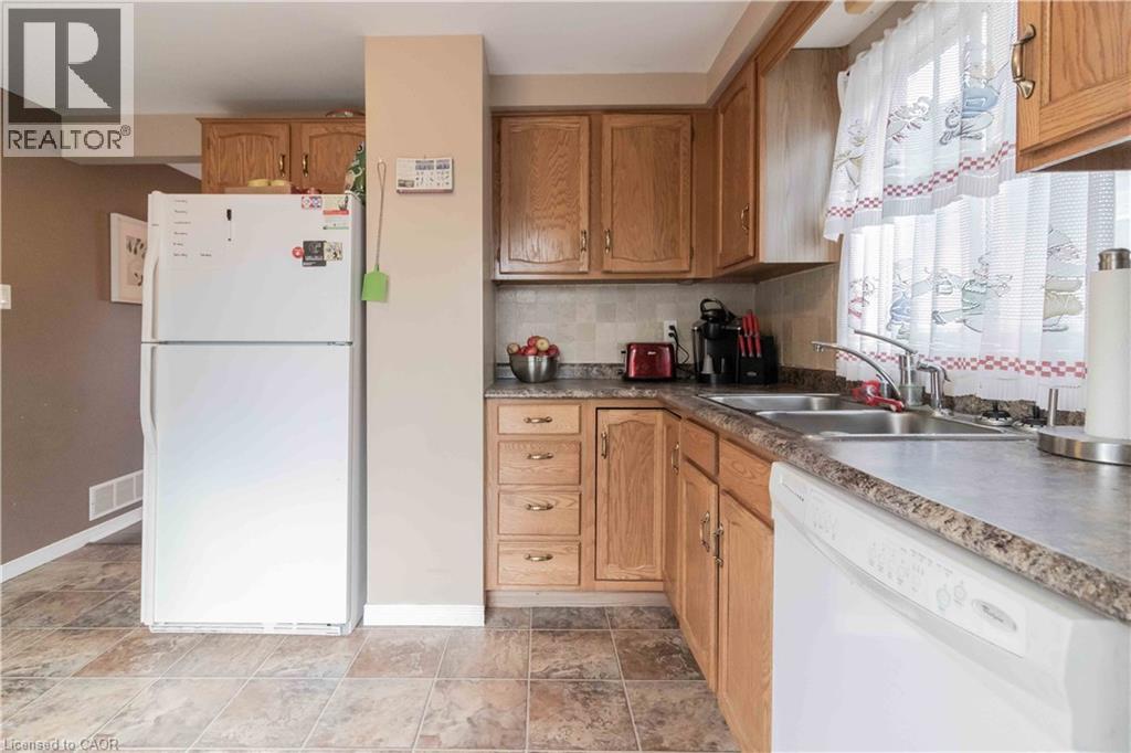 532 Penny Lane, Waterloo, Ontario  N2T 2L2 - Photo 9 - 40821951