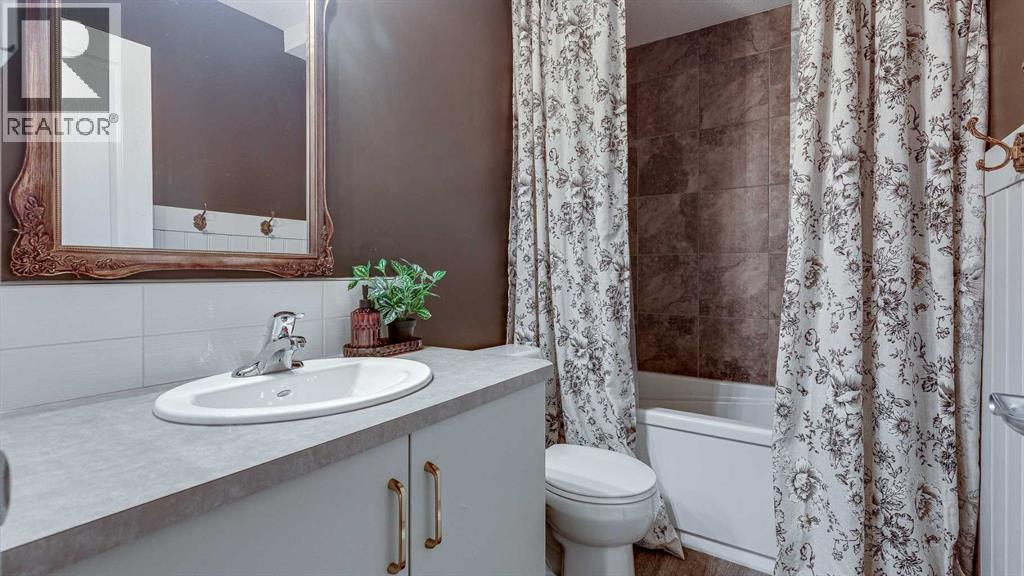 207, 339 Viscount Drive, Red Deer, Alberta  T4R 0S2 - Photo 33 - A2298199