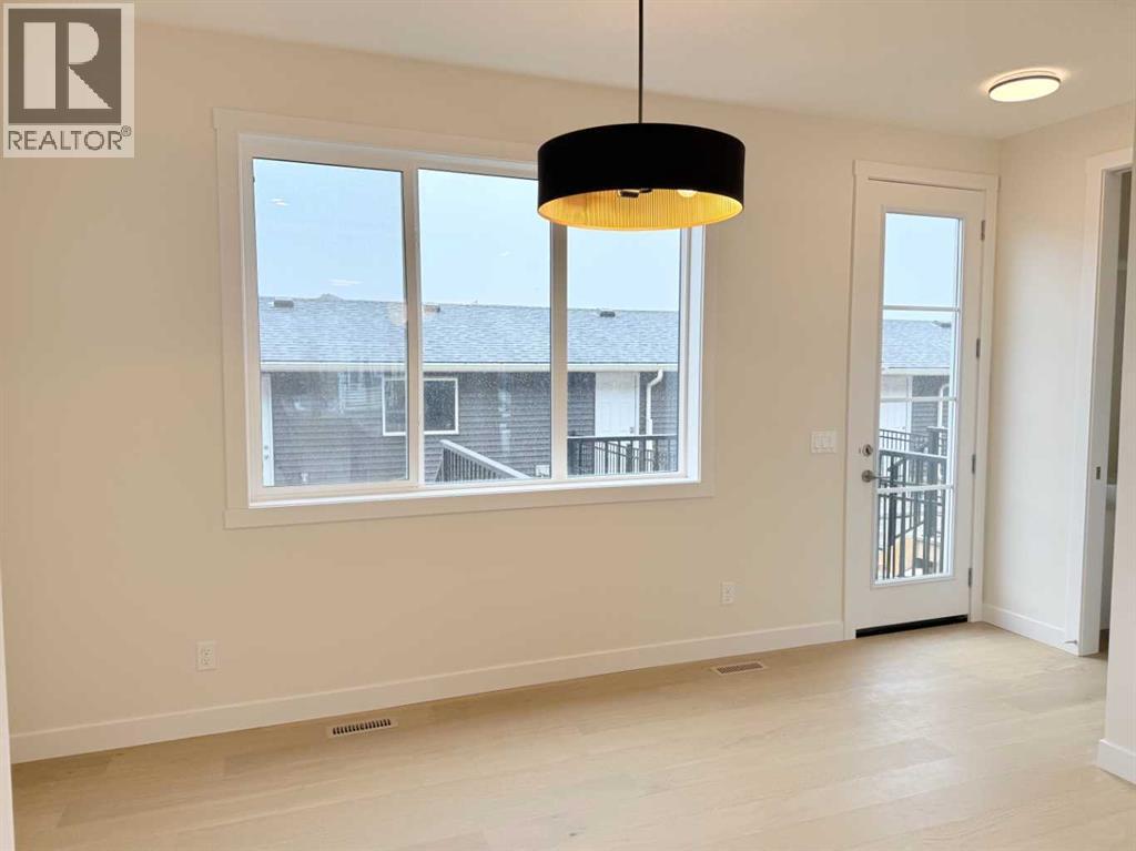 322 Sundown Road, Cochrane, Alberta  T4C 3H2 - Photo 15 - A2193822