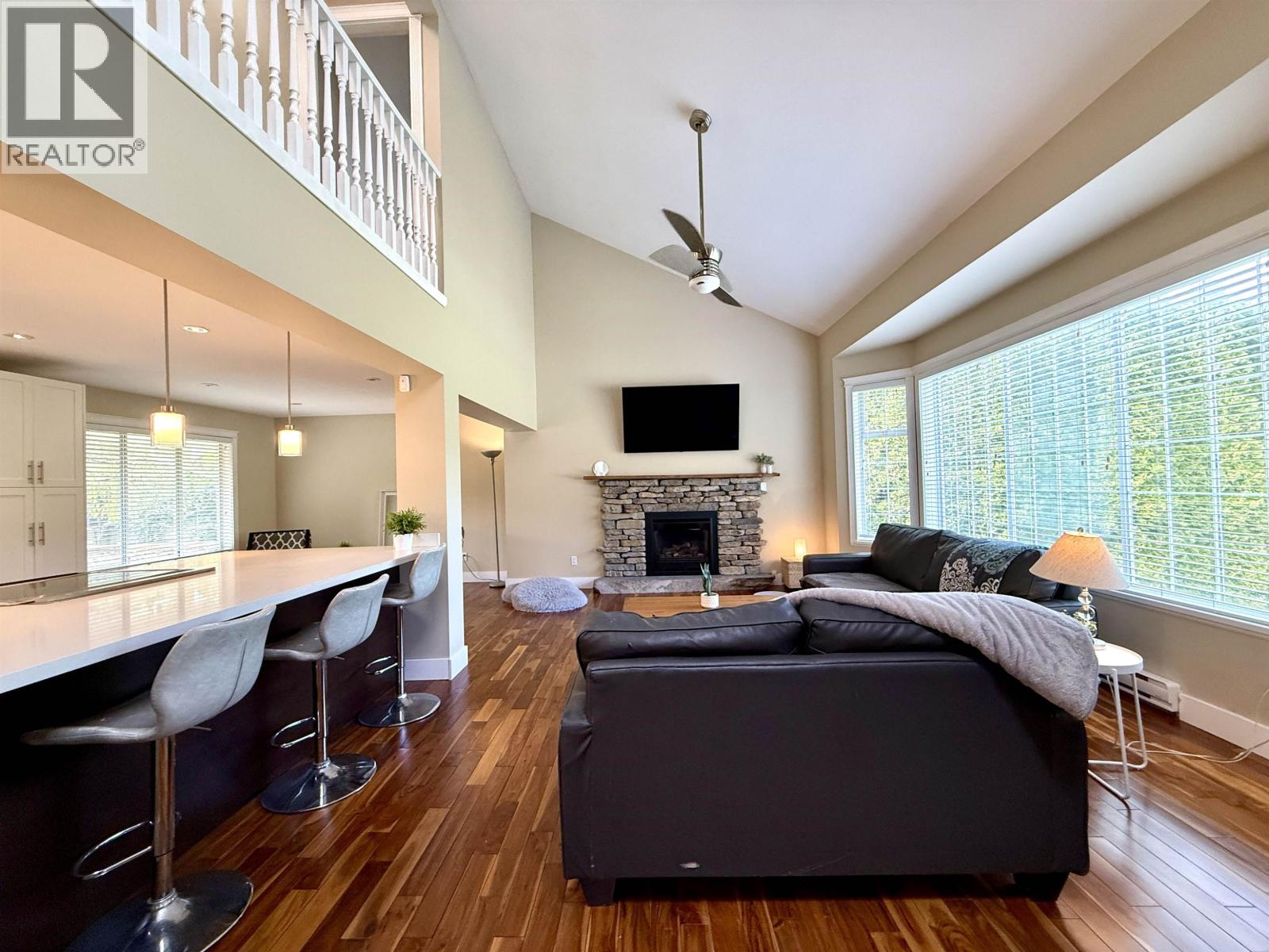 1510 Macdonald Place, Squamish, British Columbia  V0N 1H0 - Photo 5 - R3112992