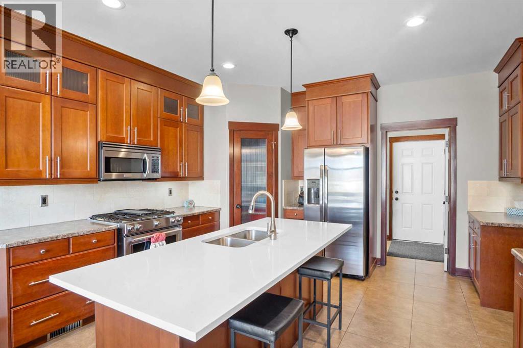 5939 Park Meadows Crescent, Olds, Alberta  T4H 1Y3 - Photo 3 - A2298045