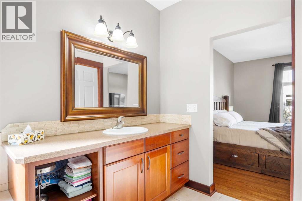 5939 Park Meadows Crescent, Olds, Alberta  T4H 1Y3 - Photo 20 - A2298045