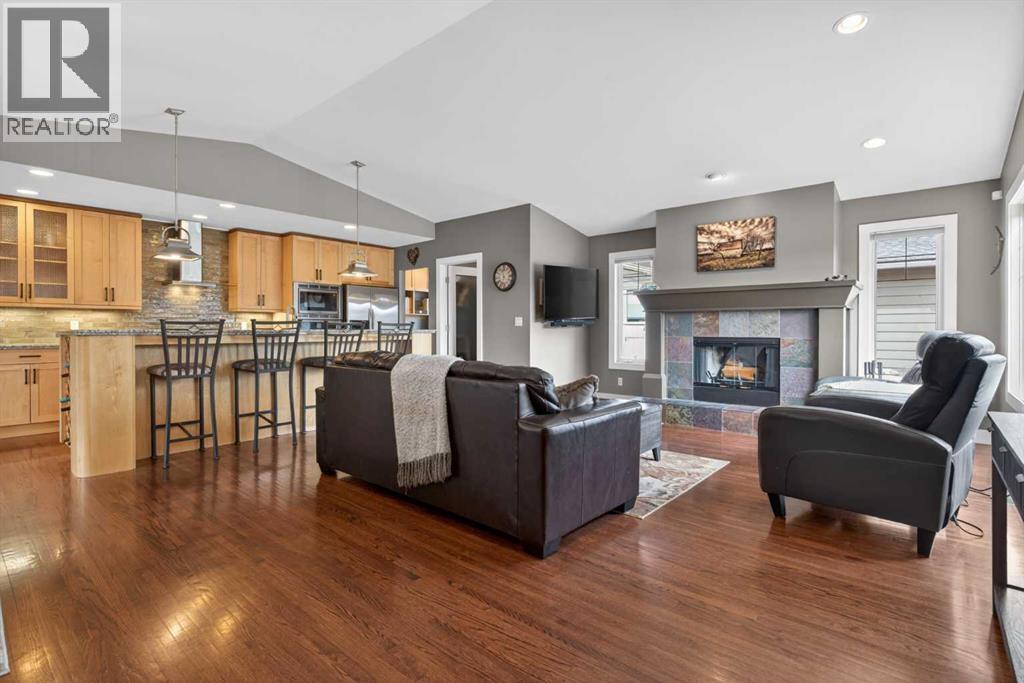 31 Rosetree Road Nw, Calgary, Alberta  T2K 1M8 - Photo 6 - A2301030