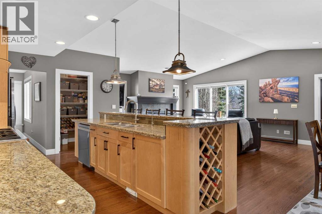 31 Rosetree Road Nw, Calgary, Alberta  T2K 1M8 - Photo 10 - A2301030