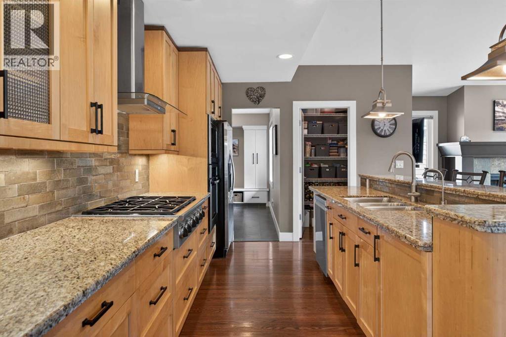 31 Rosetree Road Nw, Calgary, Alberta  T2K 1M8 - Photo 9 - A2301030