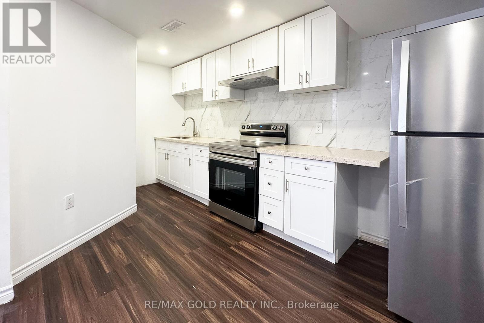 27 Dulverton Drive, Brampton, Ontario  L7A 0P3 - Photo 12 - W13015818