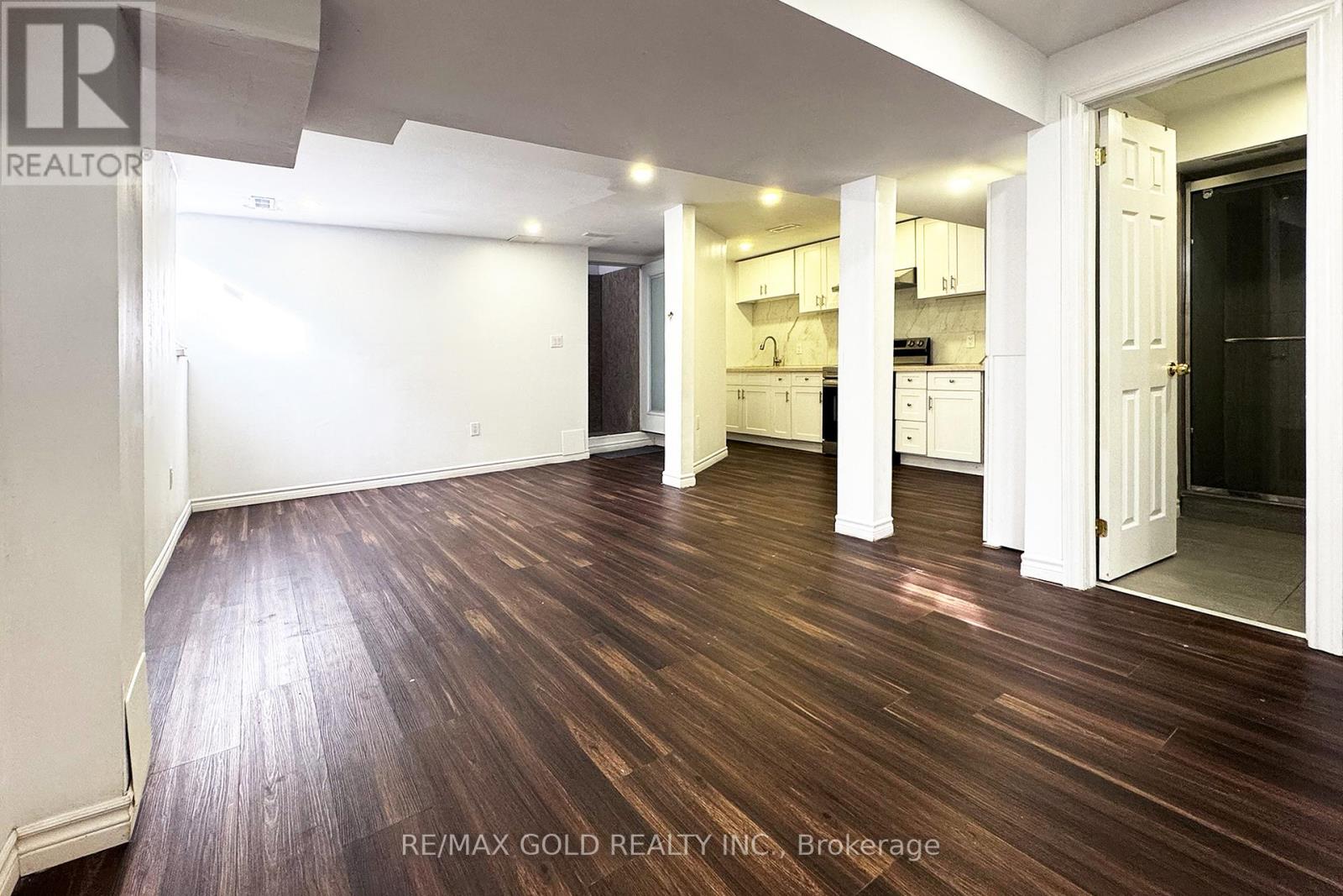 27 Dulverton Drive, Brampton, Ontario  L7A 0P3 - Photo 9 - W13015818