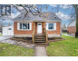 40 ELLIS CRESCENT N, Waterloo, Ontario