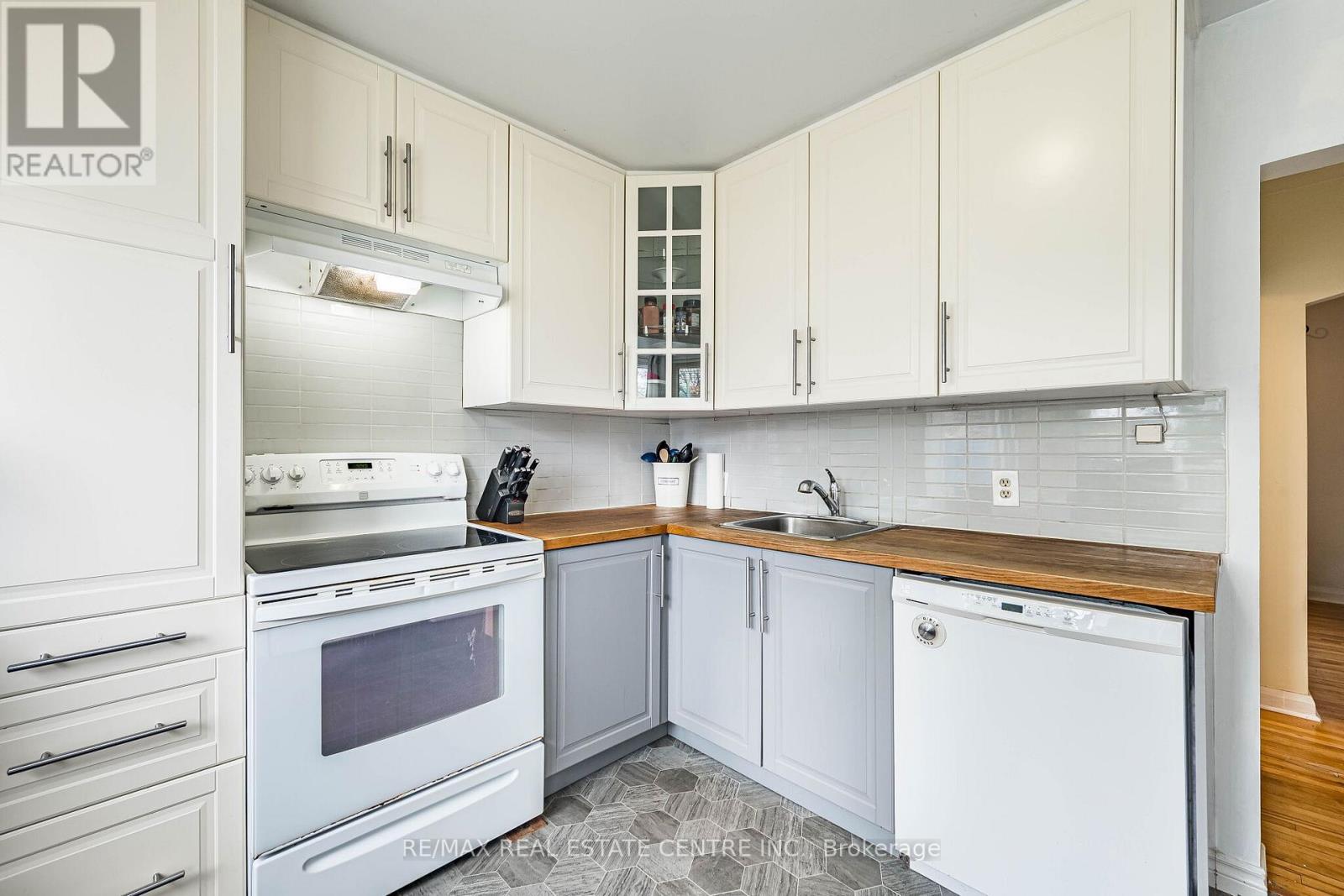 40 Ellis Crescent N, Waterloo, Ontario  N2J 3N4 - Photo 11 - X13016772