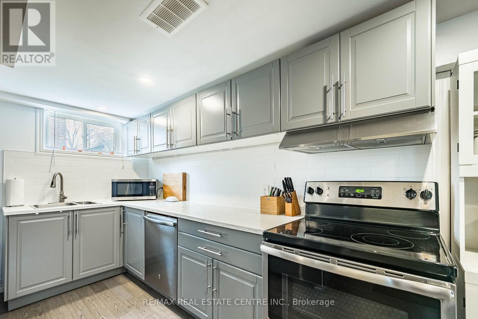 40 Ellis Crescent N, Waterloo, Ontario  N2J 3N4 - Photo 31 - X13016772