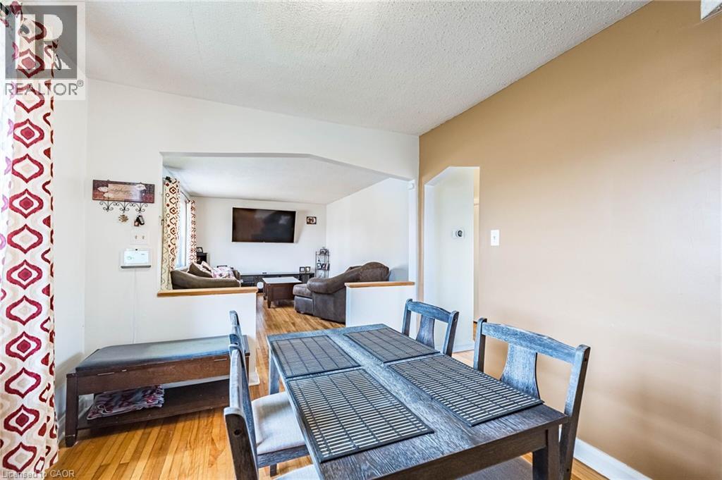 40 N Ellis Crescent N, Waterloo, Ontario  N2J 3N4 - Photo 9 - 40822140