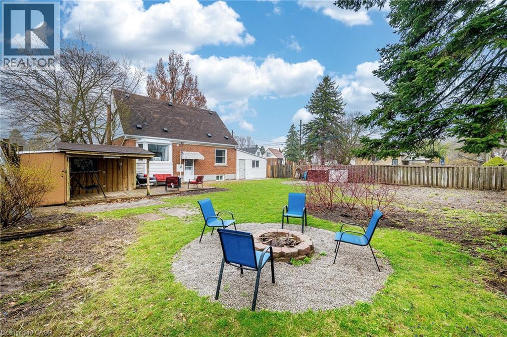 40 N Ellis Crescent N, Waterloo, Ontario  N2J 3N4 - Photo 46 - 40822140