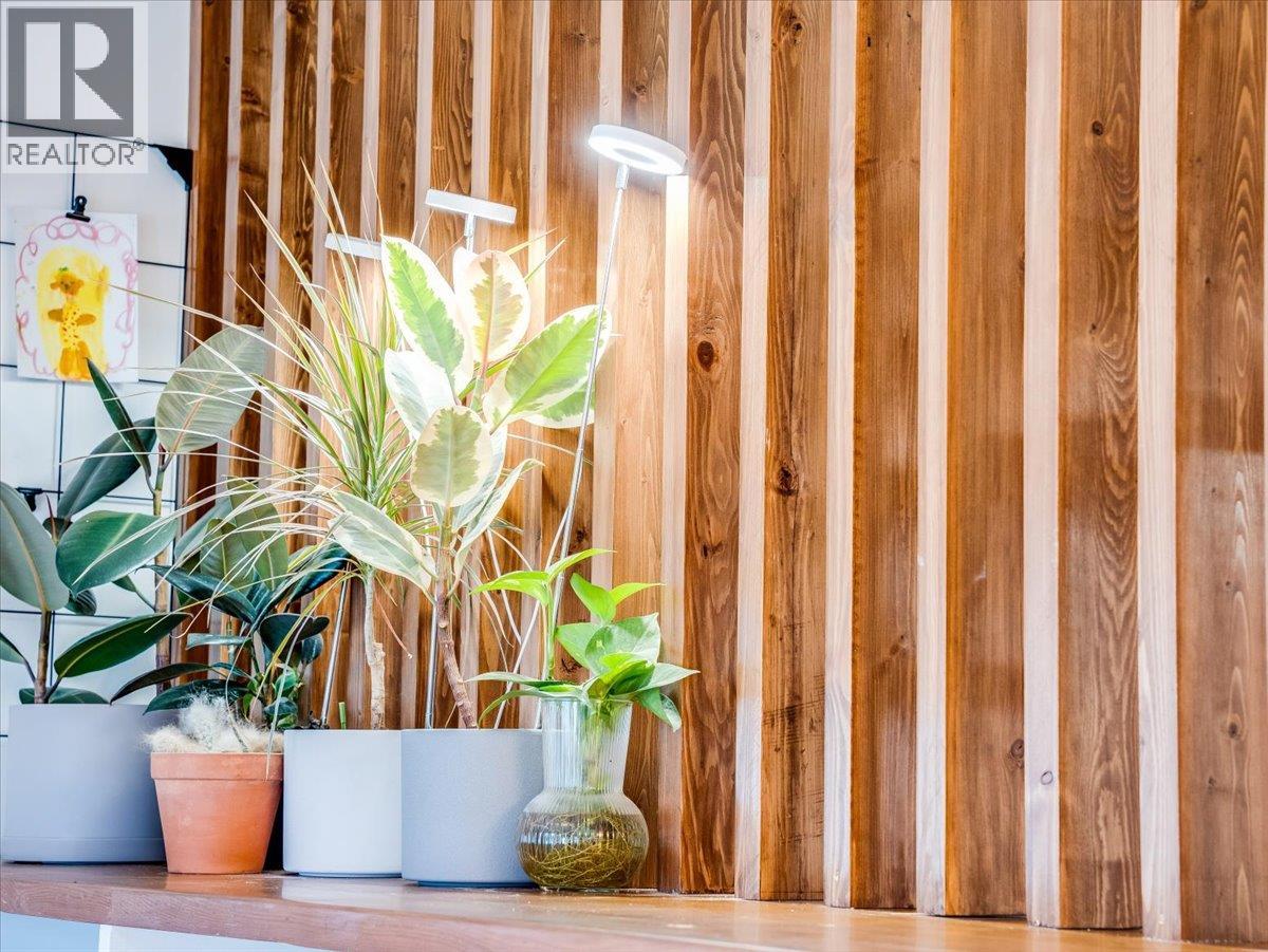 702 6th Street, Castlegar, British Columbia  V1N 2E9 - Photo 29 - 10383681