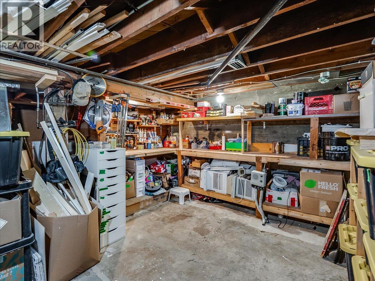 702 6th Street, Castlegar, British Columbia  V1N 2E9 - Photo 47 - 10383681