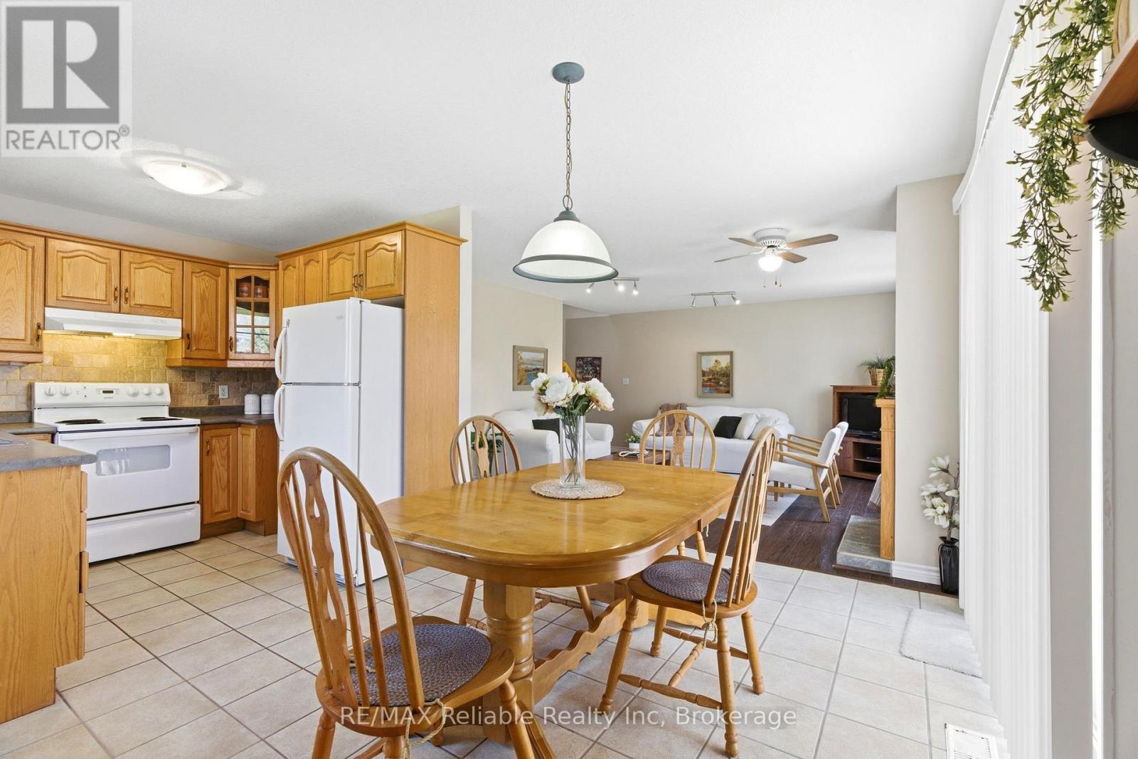 13 Ducharme Crescent, Bluewater, Ontario  N0M 1G0 - Photo 10 - X13016834