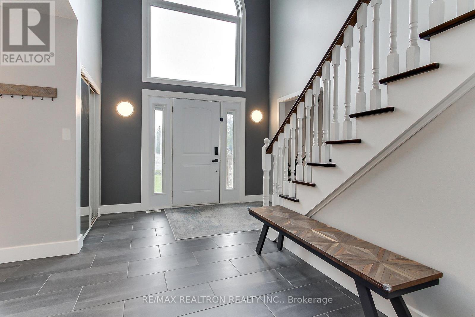 860 Blackwoods Avenue, Innisfil, Ontario  L9S 1S8 - Photo 3 - N13016836