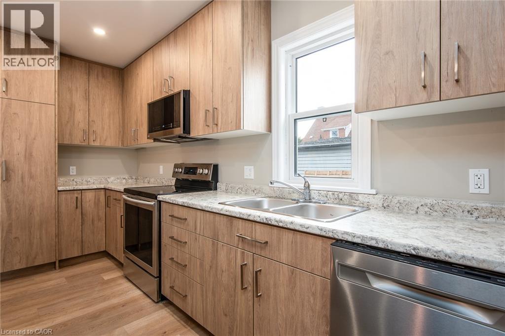 525 Courtland Avenue E, Kitchener, Ontario  N2G 2W9 - Photo 19 - 40815976