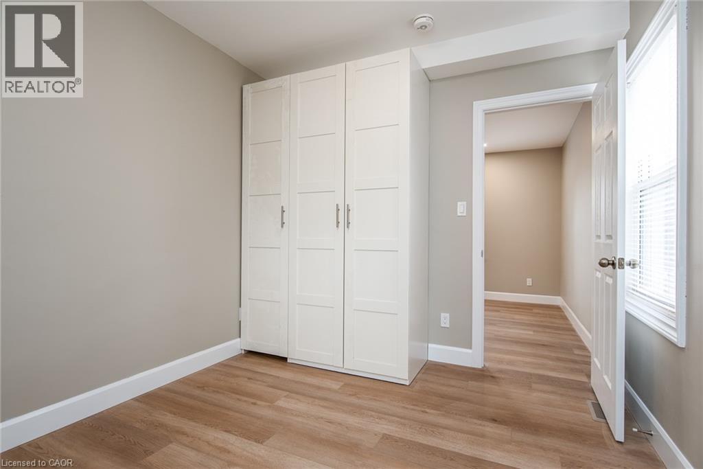 525 Courtland Avenue E, Kitchener, Ontario  N2G 2W9 - Photo 28 - 40815976