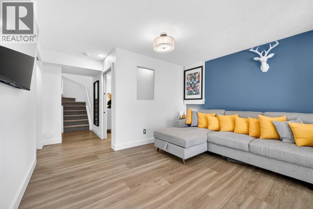 44 Bow Ridge Drive, Cochrane, Alberta  T4C 1V5 - Photo 31 - A2300438