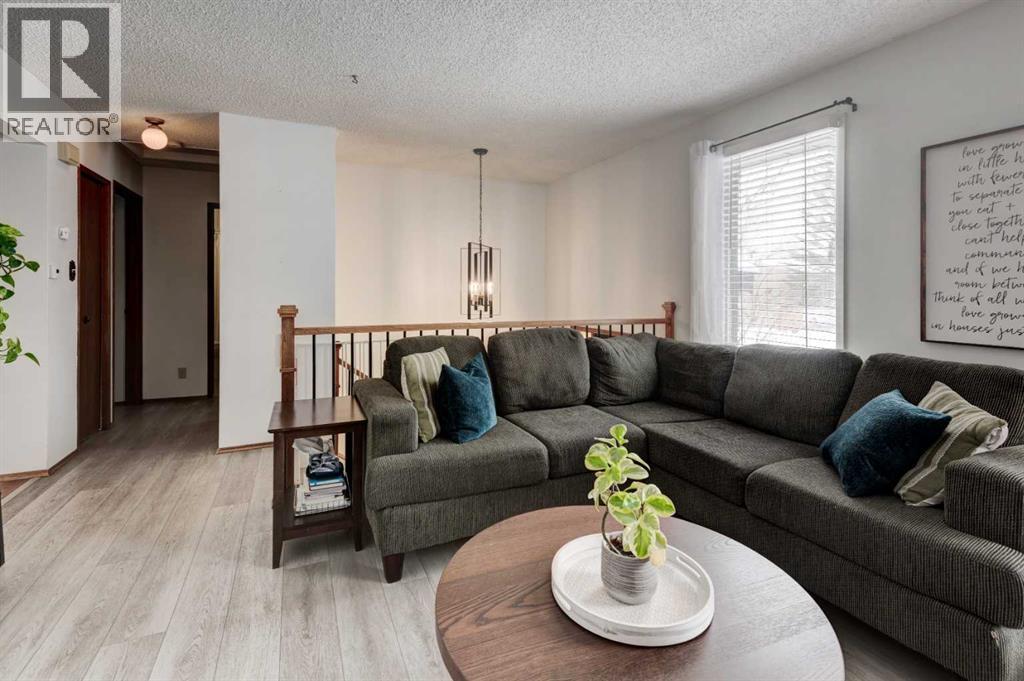 1204 Ranchlands Boulevard Nw, Calgary, Alberta  T3G 1G5 - Photo 4 - A2302964