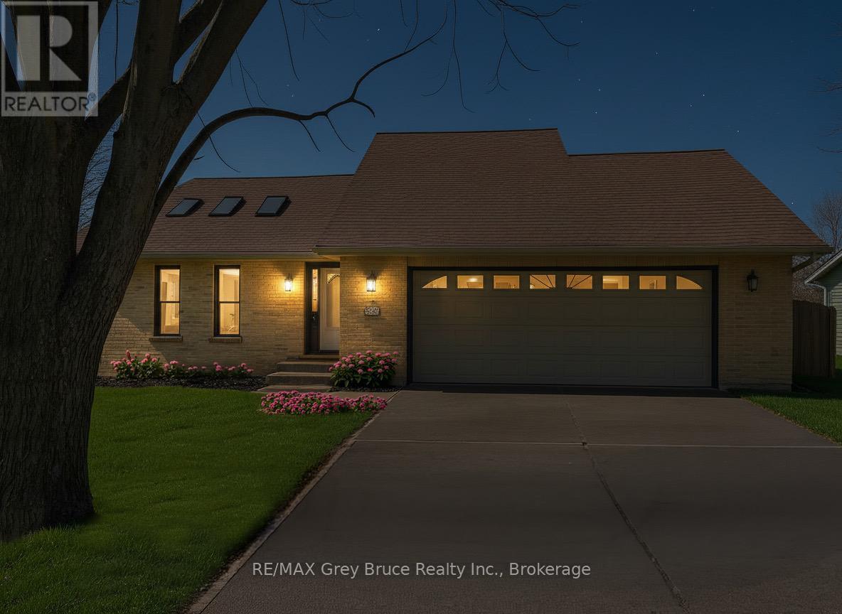 102 Mary Avenue W, Georgian Bluffs, Ontario  N4K 5N5 - Photo 45 - X12902280