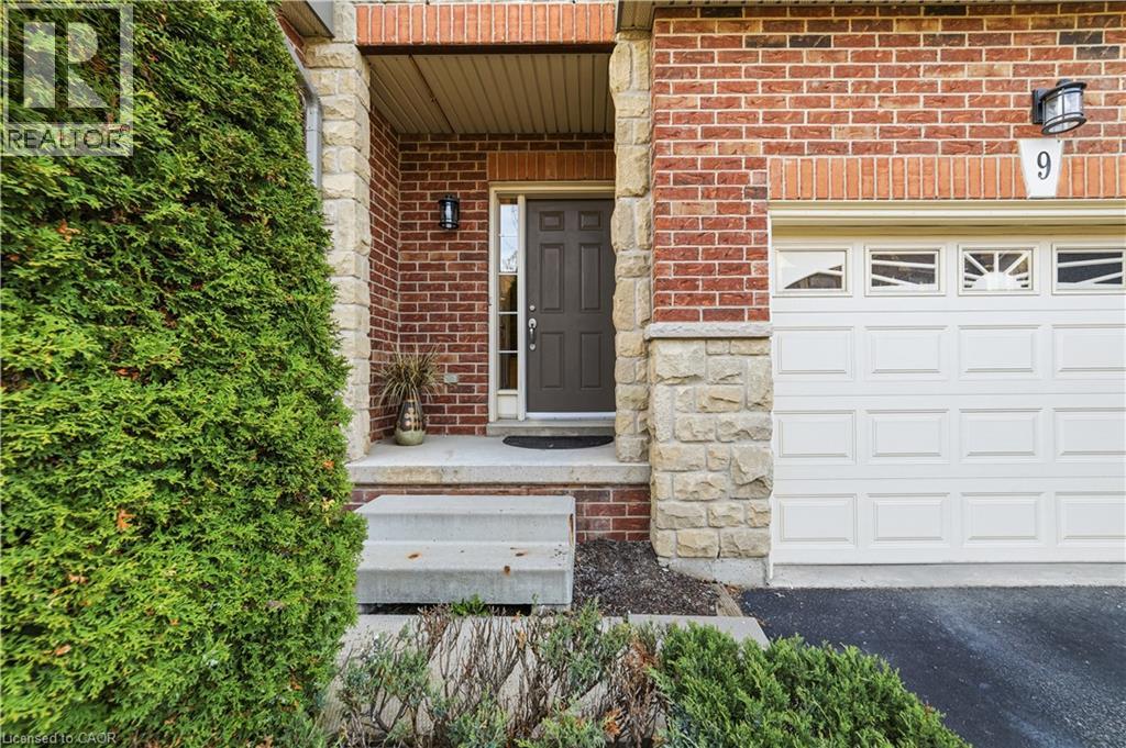 9 Liddycoat Lane Unit# 18, Ancaster, Ontario  L9G 0A7 - Photo 3 - 40821362