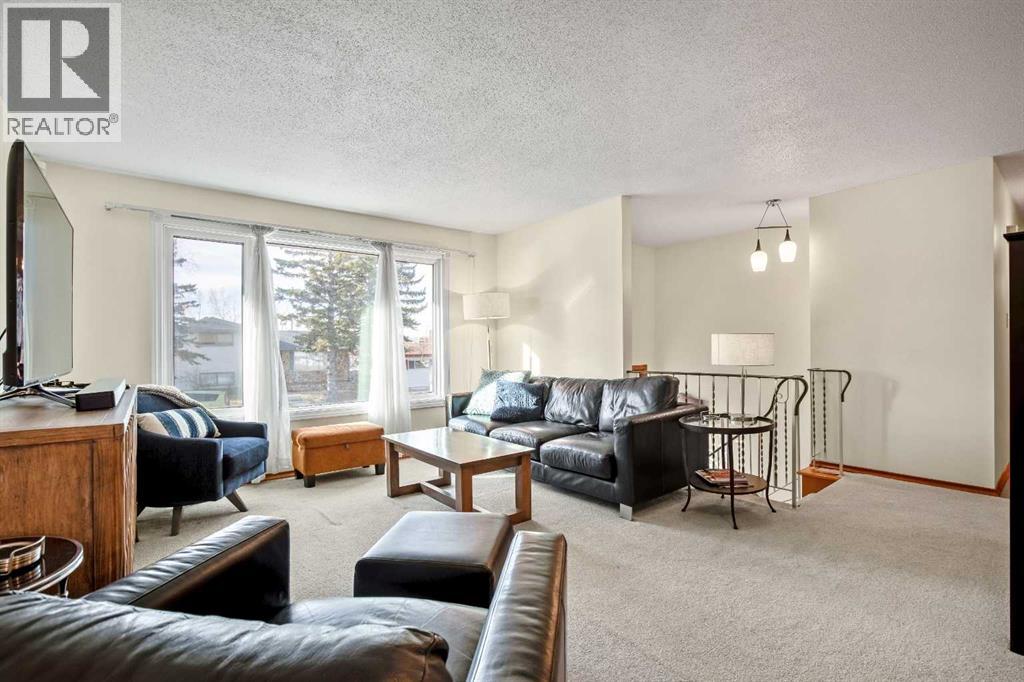 5711 Dalmead Crescent Nw, Calgary, Alberta  T3A 1E7 - Photo 7 - A2295983