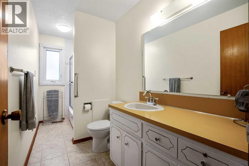 5711 Dalmead Crescent Nw, Calgary, Alberta  T3A 1E7 - Photo 22 - A2295983