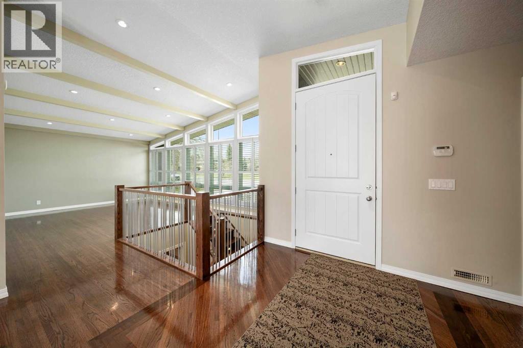 159 Malibou Road Sw, Calgary, Alberta  T2V 1X5 - Photo 3 - A2300634