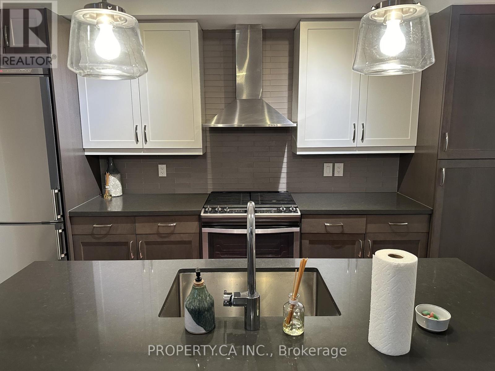 02 - 28 Madison Avenue, Toronto, Ontario  M5R 2S1 - Photo 3 - C13016872