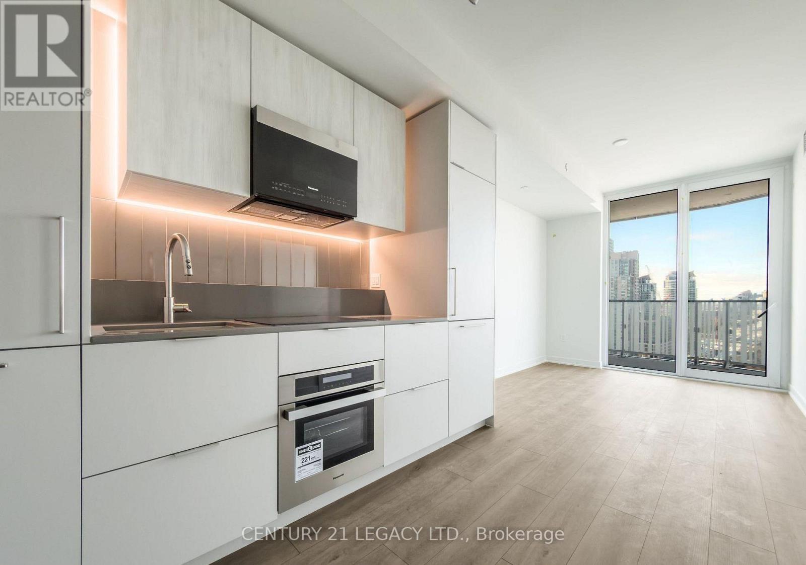 2105 - 1 Fairview Road E, Mississauga, Ontario  L5A 4C6 - Photo 4 - W13016858