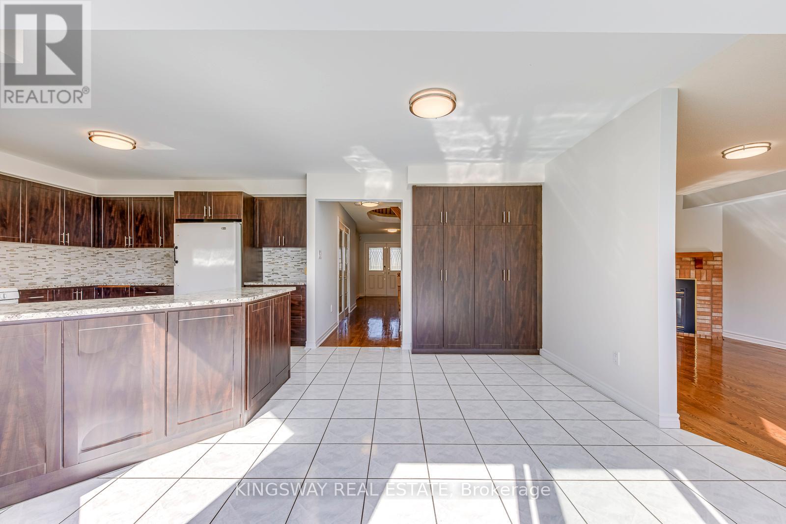 4020 Melfort Crescent, Mississauga, Ontario  L5L 4K8 - Photo 13 - W13016876