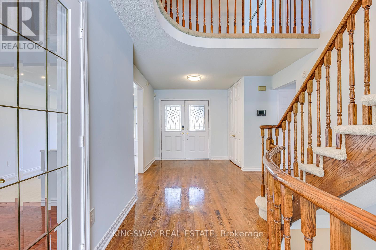 4020 Melfort Crescent, Mississauga, Ontario  L5L 4K8 - Photo 4 - W13016876