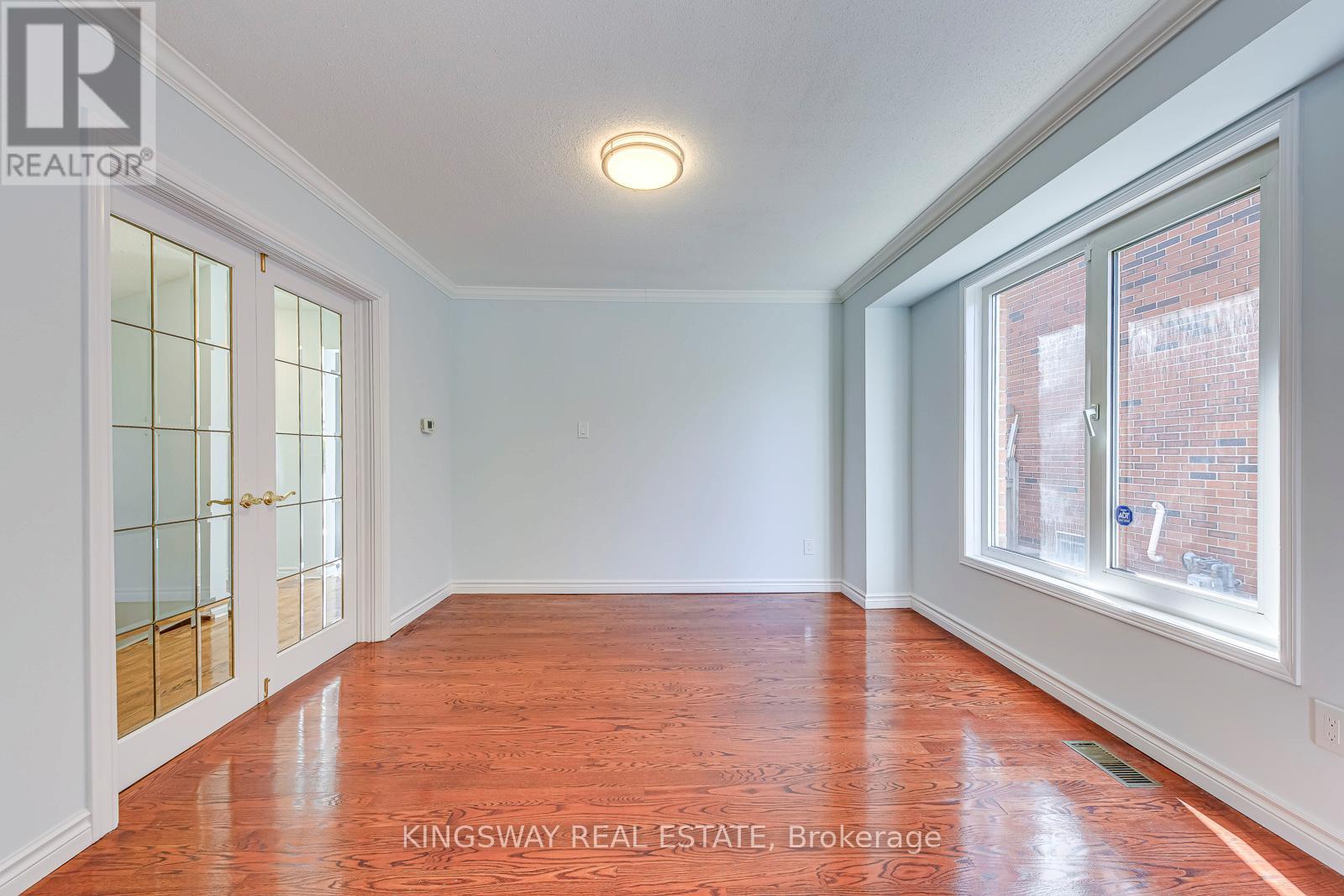 4020 Melfort Crescent, Mississauga, Ontario  L5L 4K8 - Photo 7 - W13016876